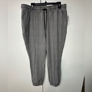New!  Ophelia Roe 1X Plaid Joggers